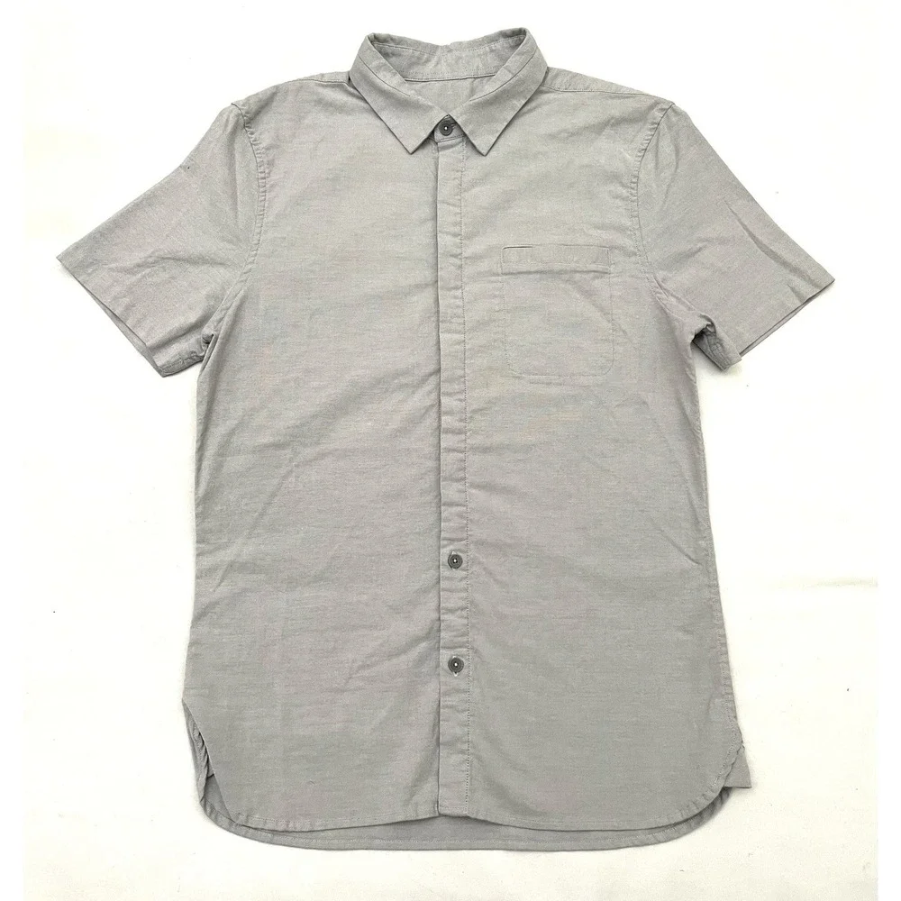 Lululemon On Time Short Sleeve Button Up Shirt Mens XS Gray Hidden Button Oxford